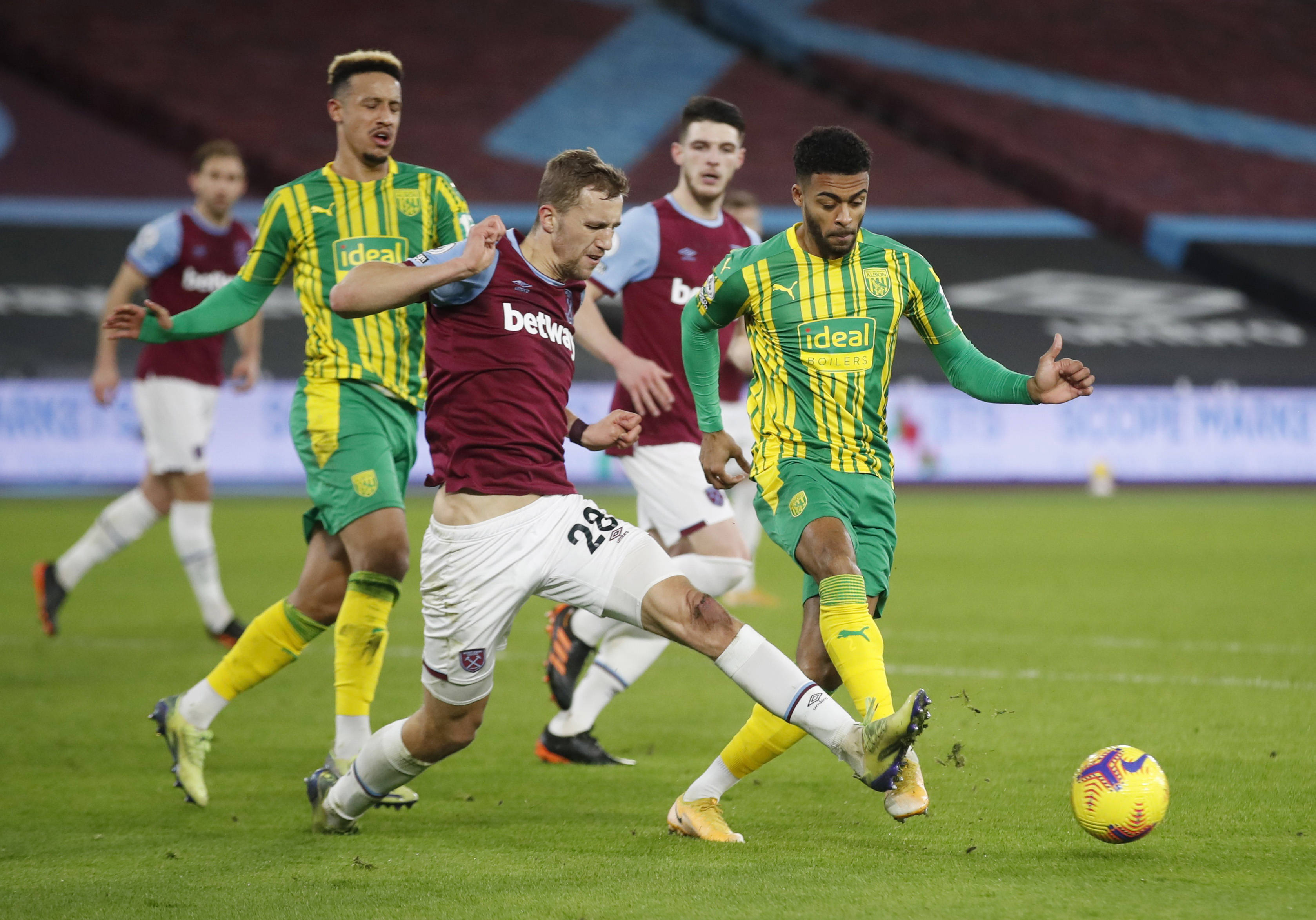 会纠纷更是 会纠纷更是